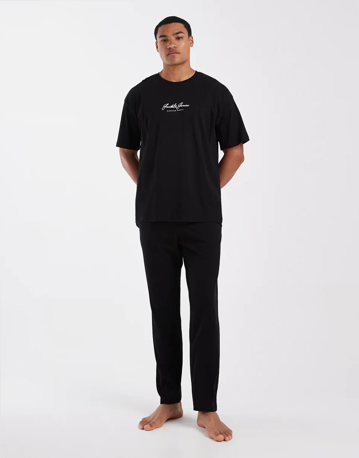 – Lounge-Set mit T-Shirt in Schwarz
