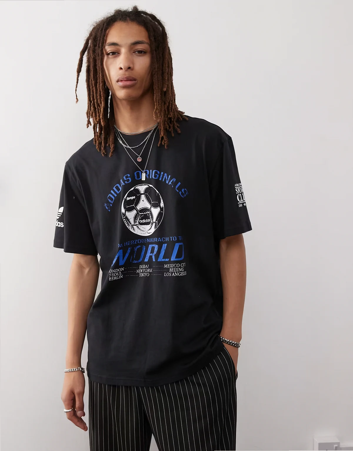 Sport unisex 90s soccer T-shirt in black