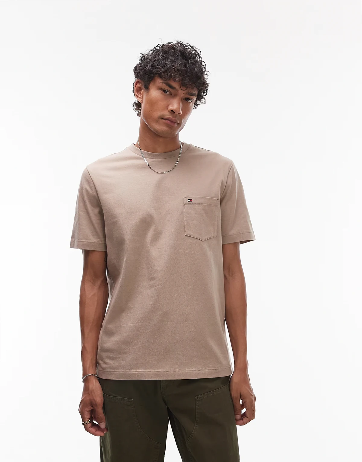 – Essential – Beżowy T-shirt z kieszenią