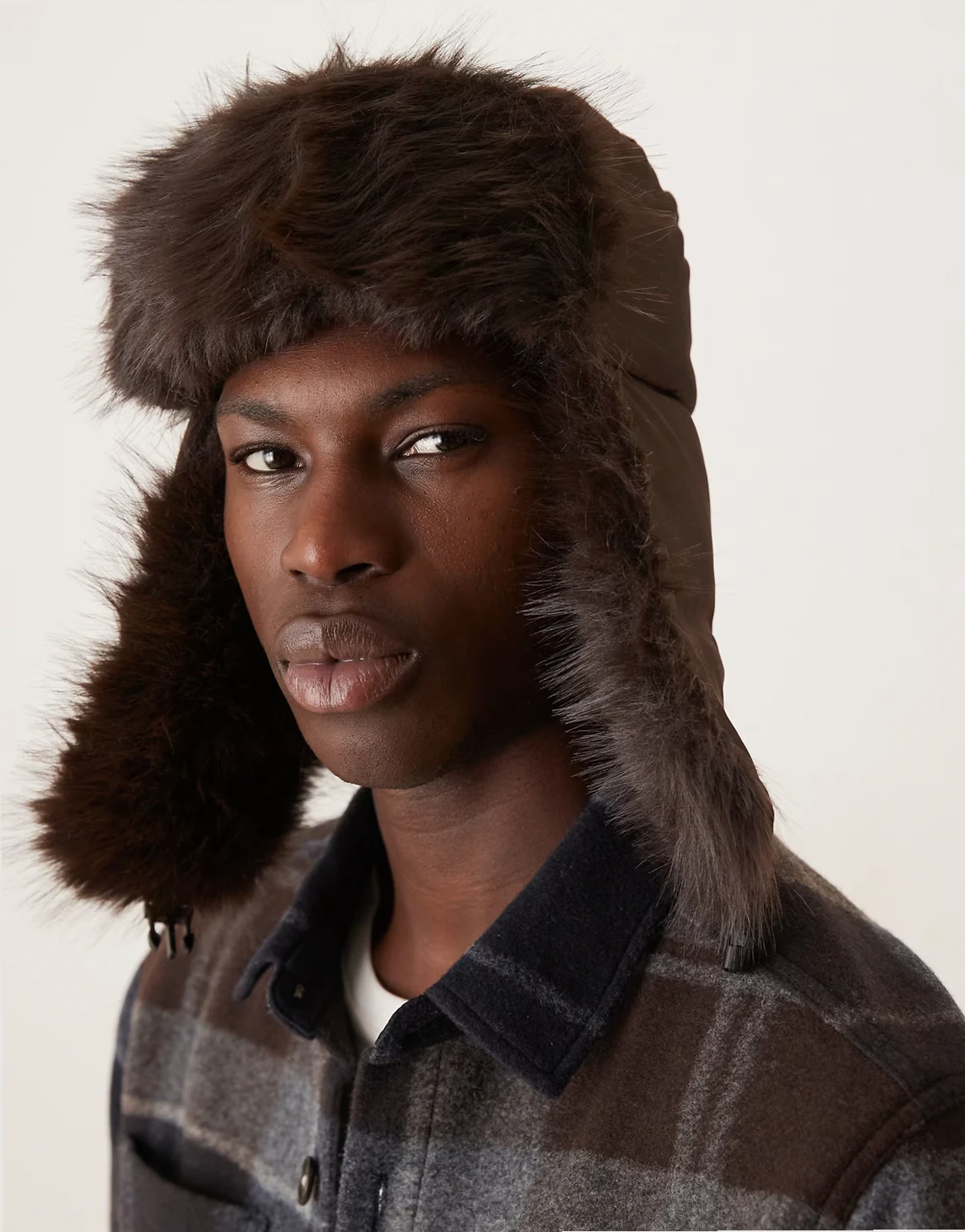 Man nylon and faux fur trapper hat in chocolate brown