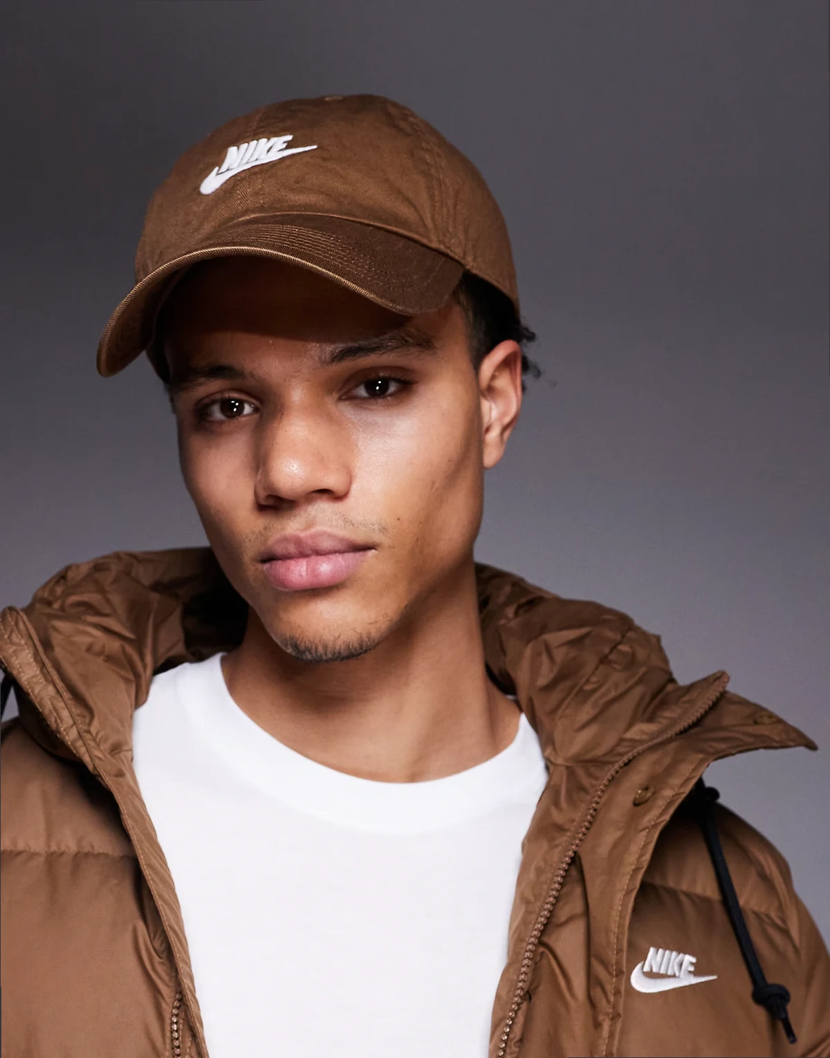 Club cap in brown