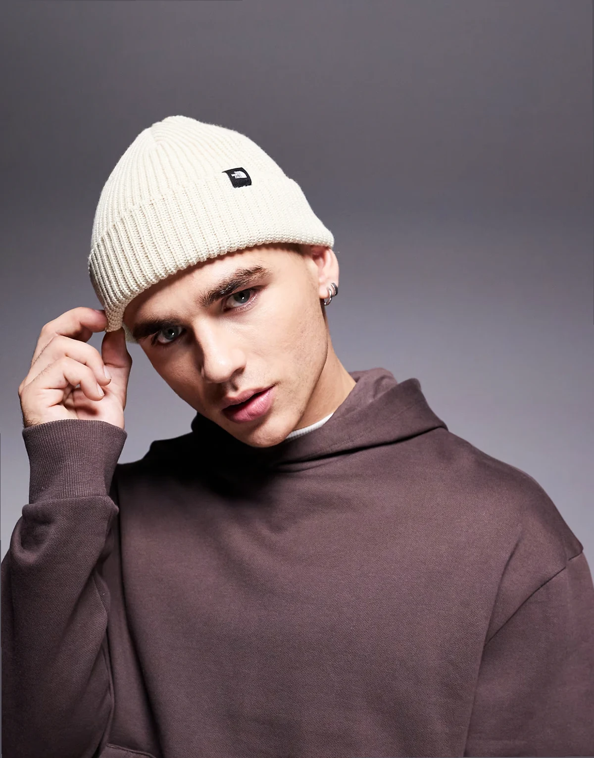 Fisherman beanie in gravel beige