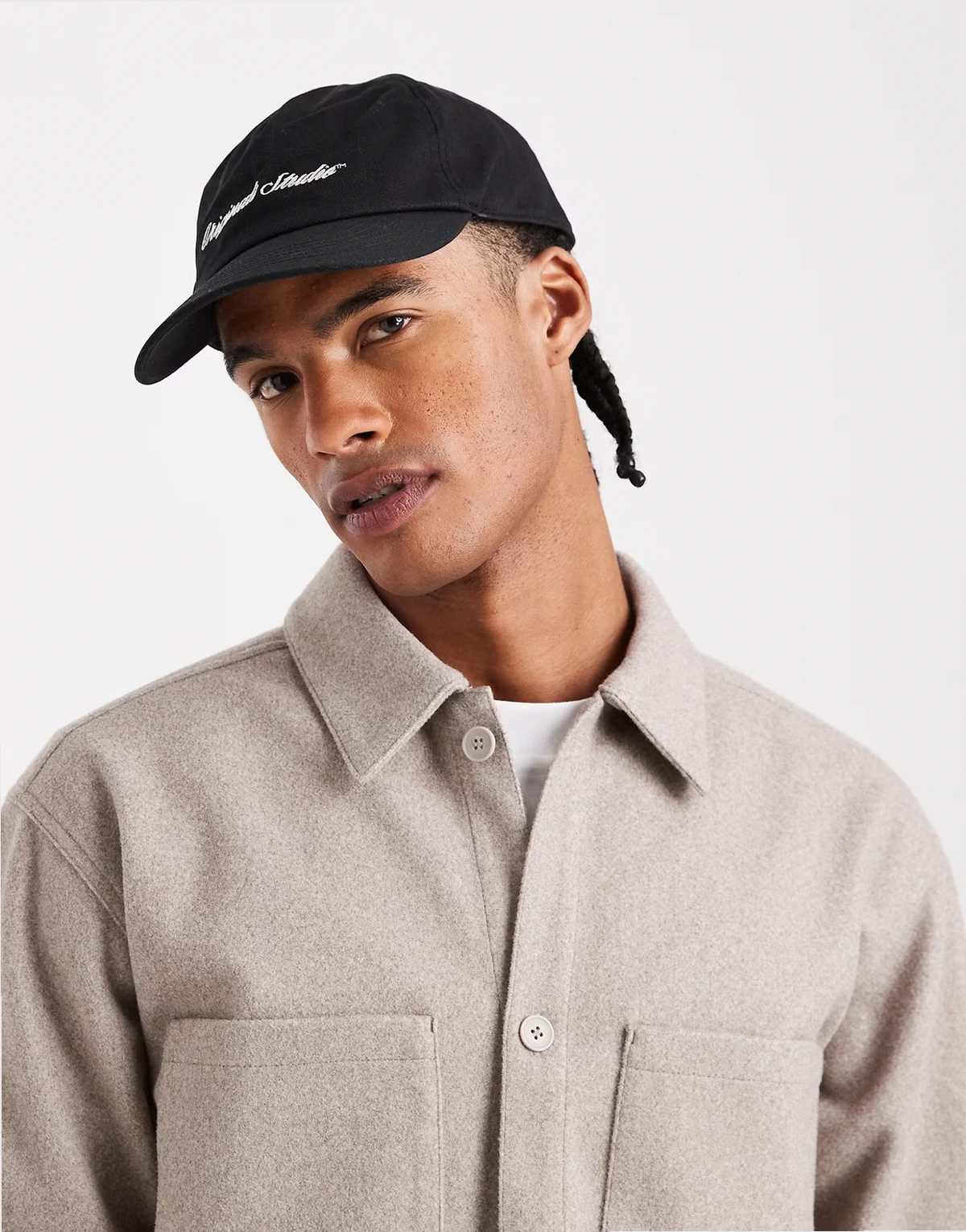 – Original Studio – Czarna czapka z daszkiem i haftem