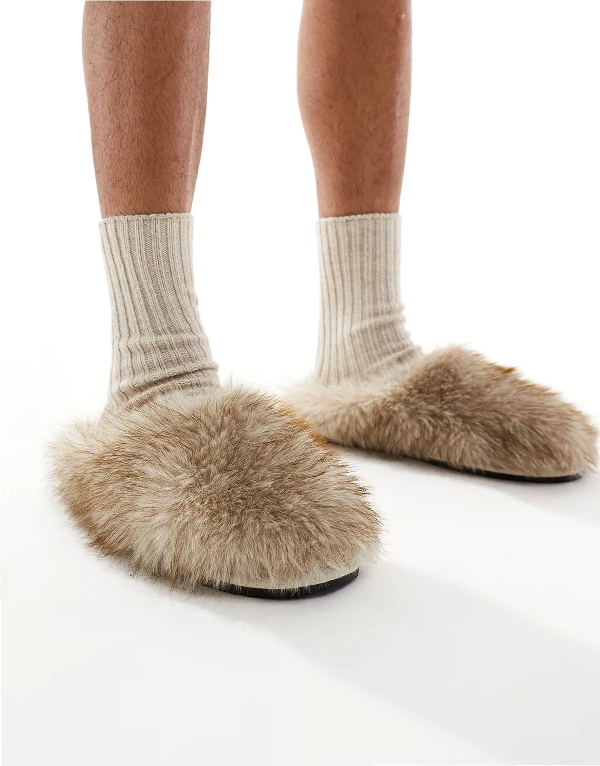mule slippers in brown faux fur