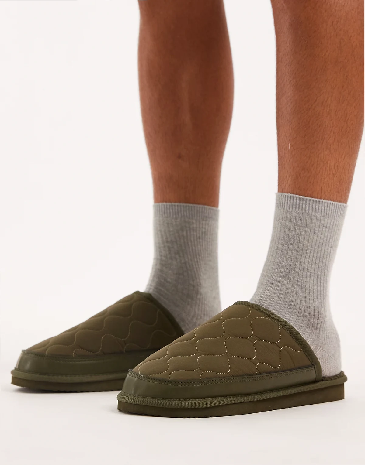 mule slippers in khaki nylon with borg lining