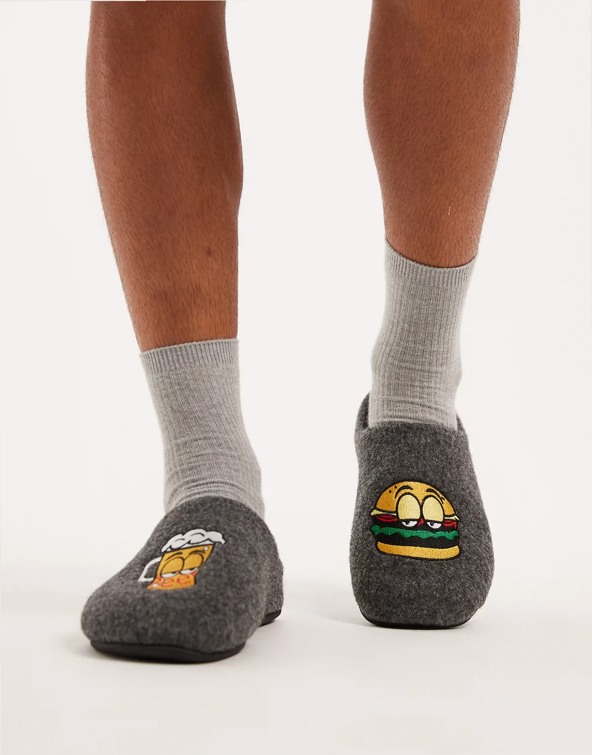mule slippers in gray felt with graphic embroidery