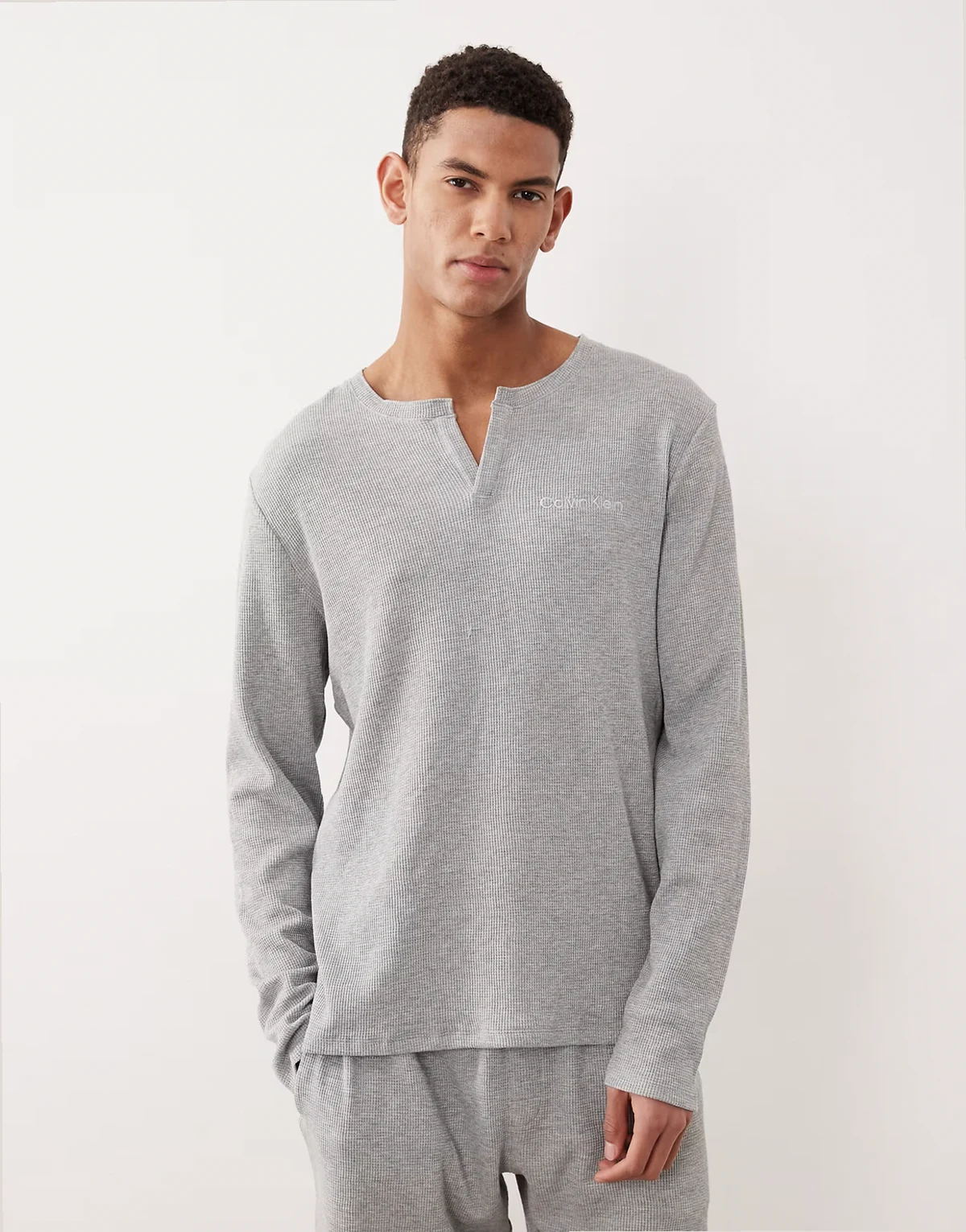 – Loungewear – Henley-Oberteil in Grau mit Waffelstruktur, Kombiteil