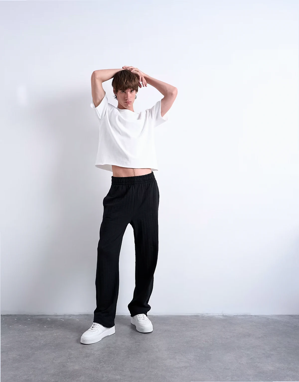 straight fit seersucker sweatpants in black