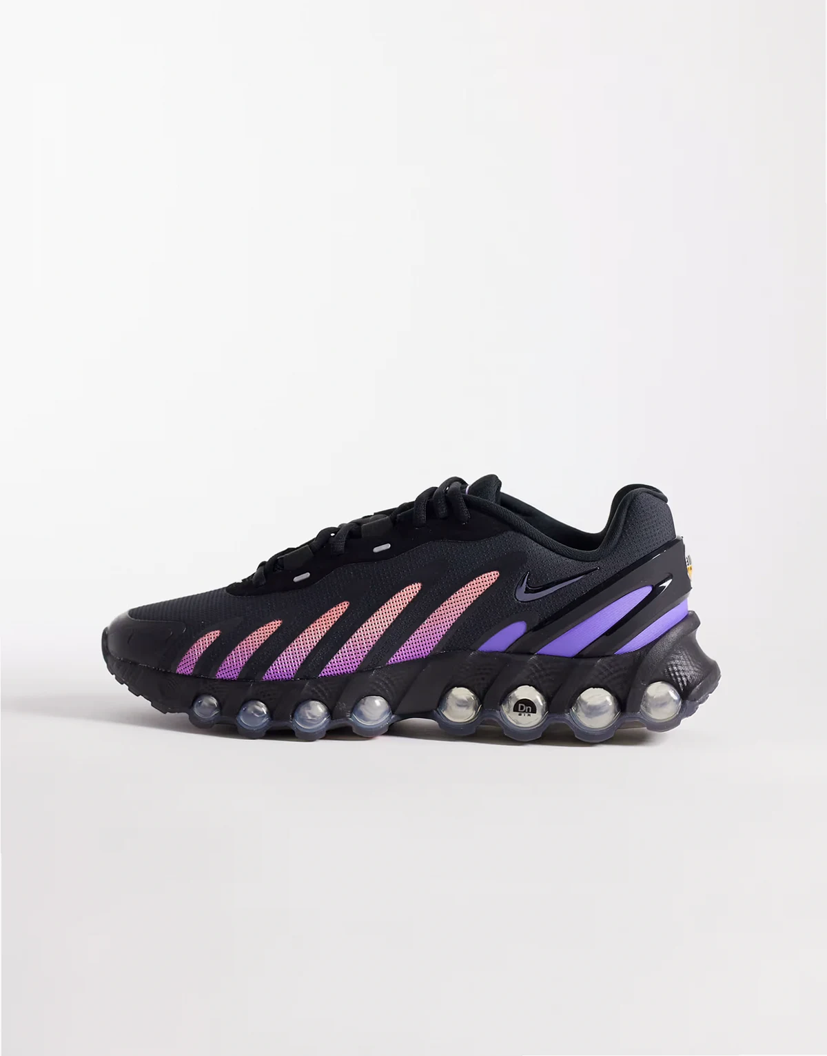 Air Max DN8 sneakers in pink and metallic silver