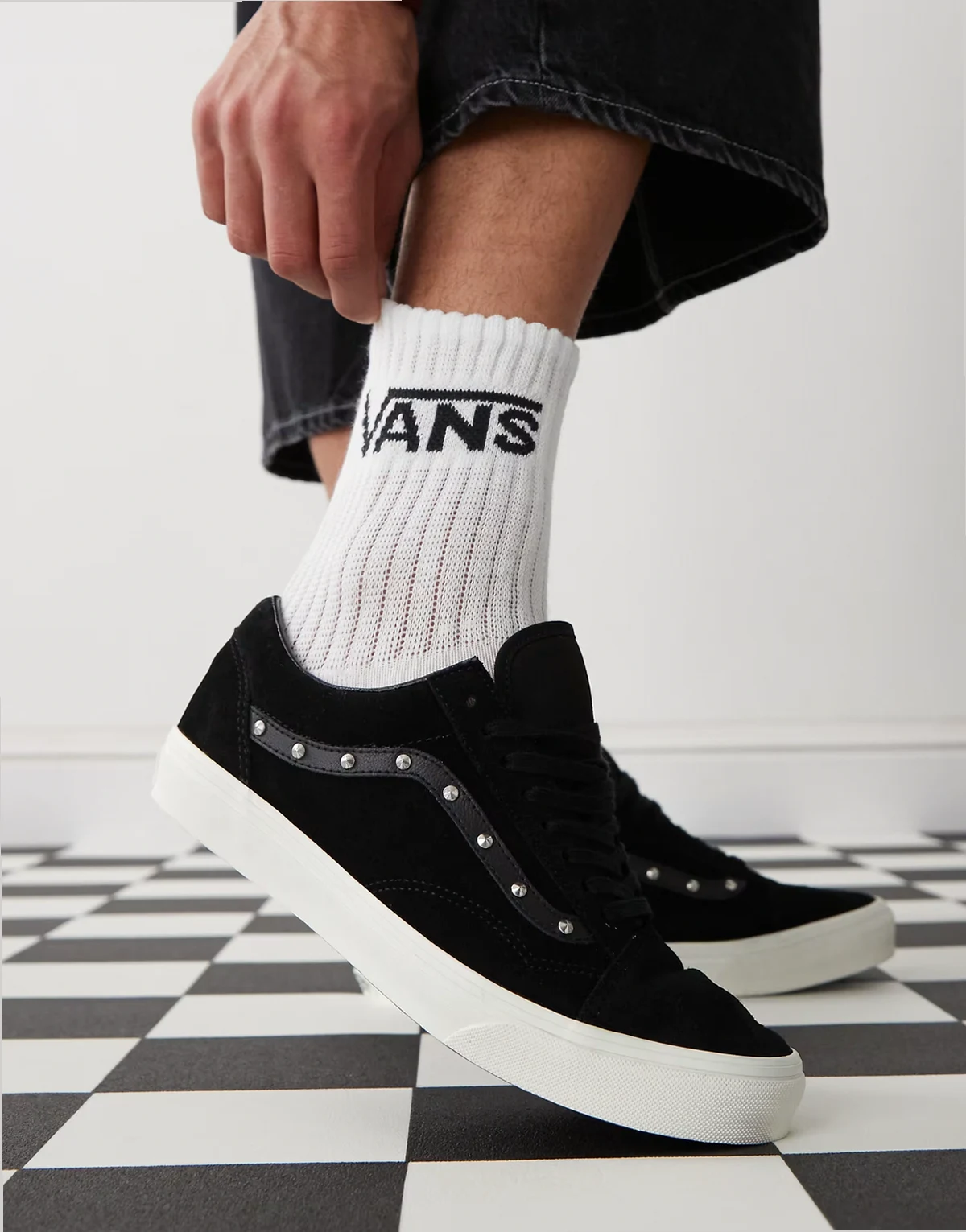Old Skool sneakers in black with spike detail