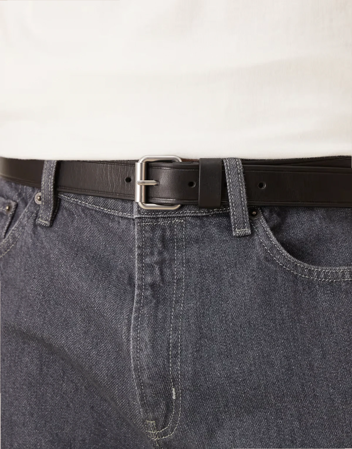 premium classic leather belt with silver-tone buckle in black
