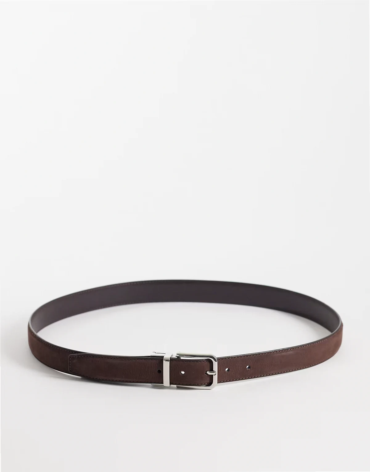 – Brauner Gürtel aus echtem Leder im Vintage-Look