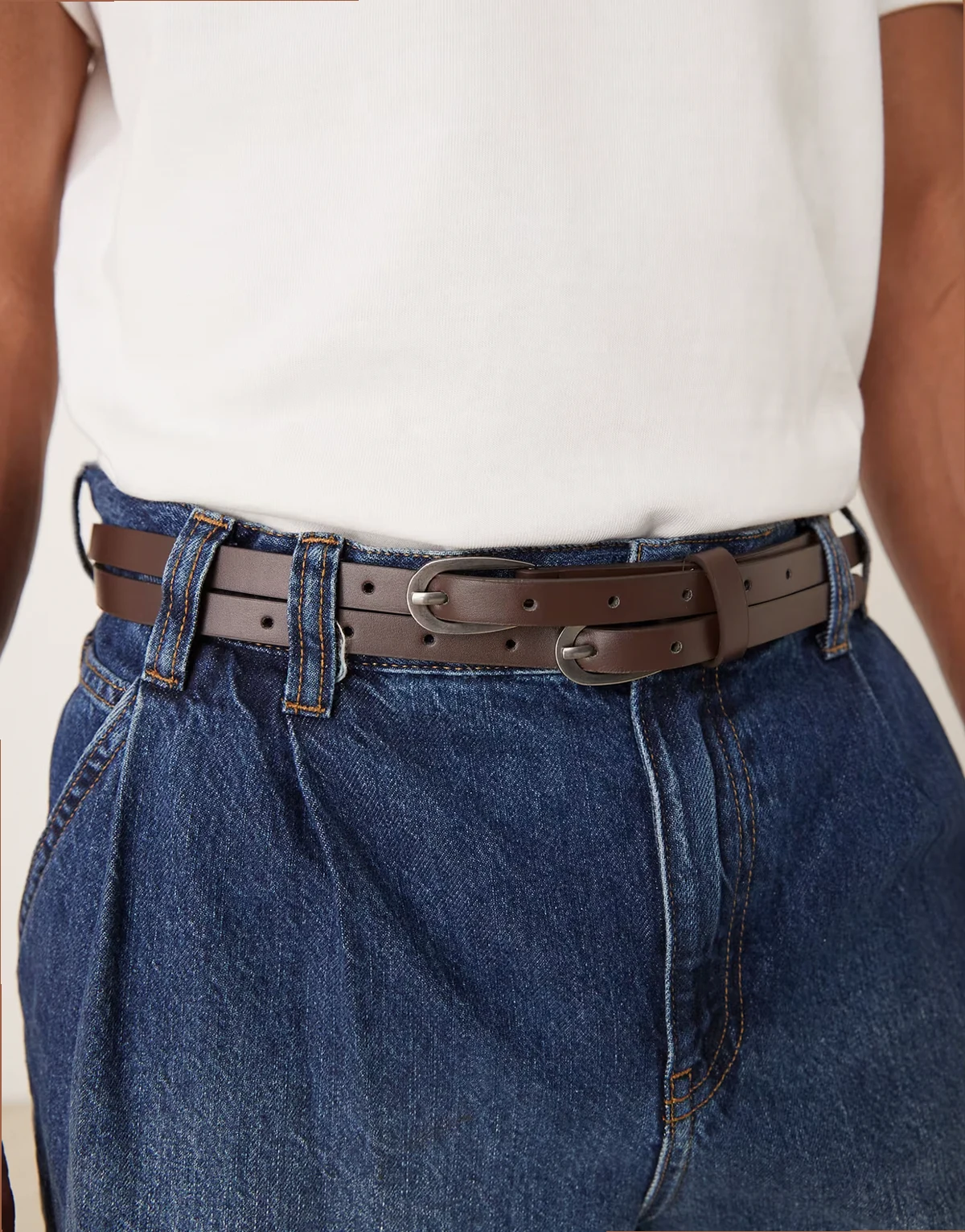 – Brązowy wąski podwójny pasek z imitacji skóry