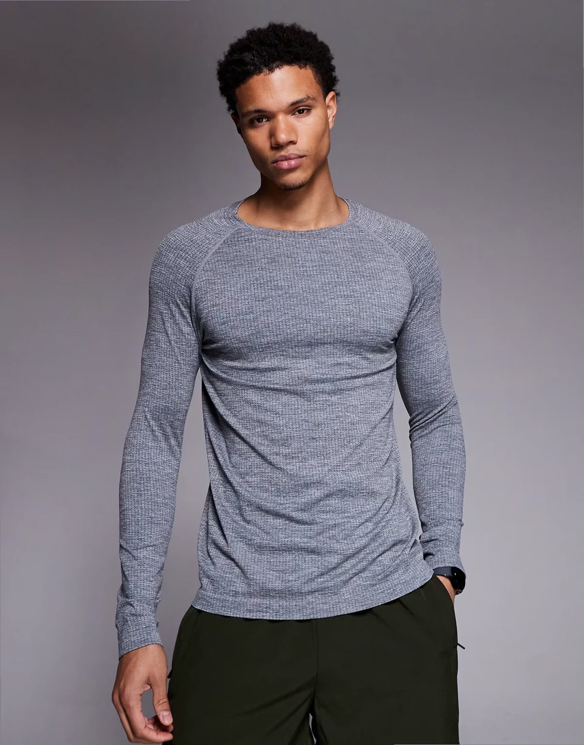 seamless mesh slim fit lightweight base layer long sleeve t-shirt in heathered sky gray
