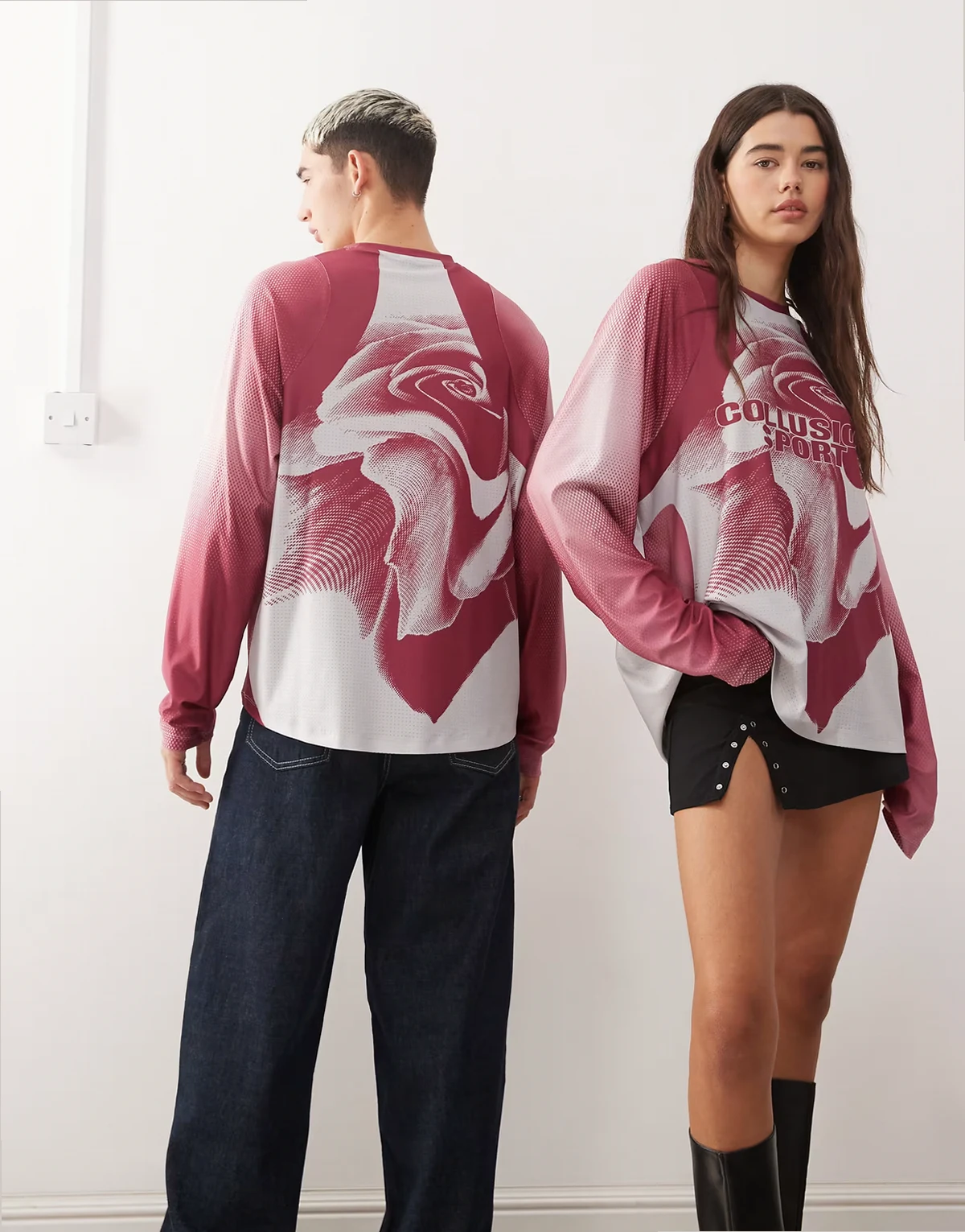 Unisex graphic soccer t-shirt in burgundy