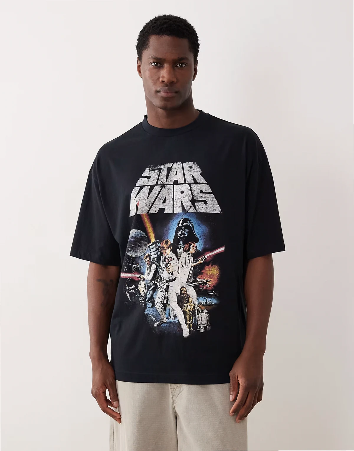 – Czarny T-shirt oversize z nadrukiem Star Wars