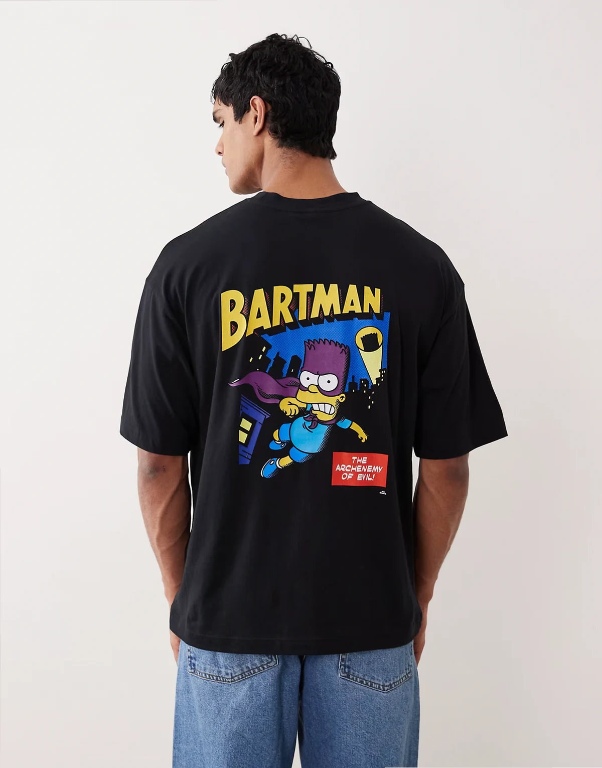 – Czarny T-shirt oversize unisex z nadrukiem z motywem Simpsonów