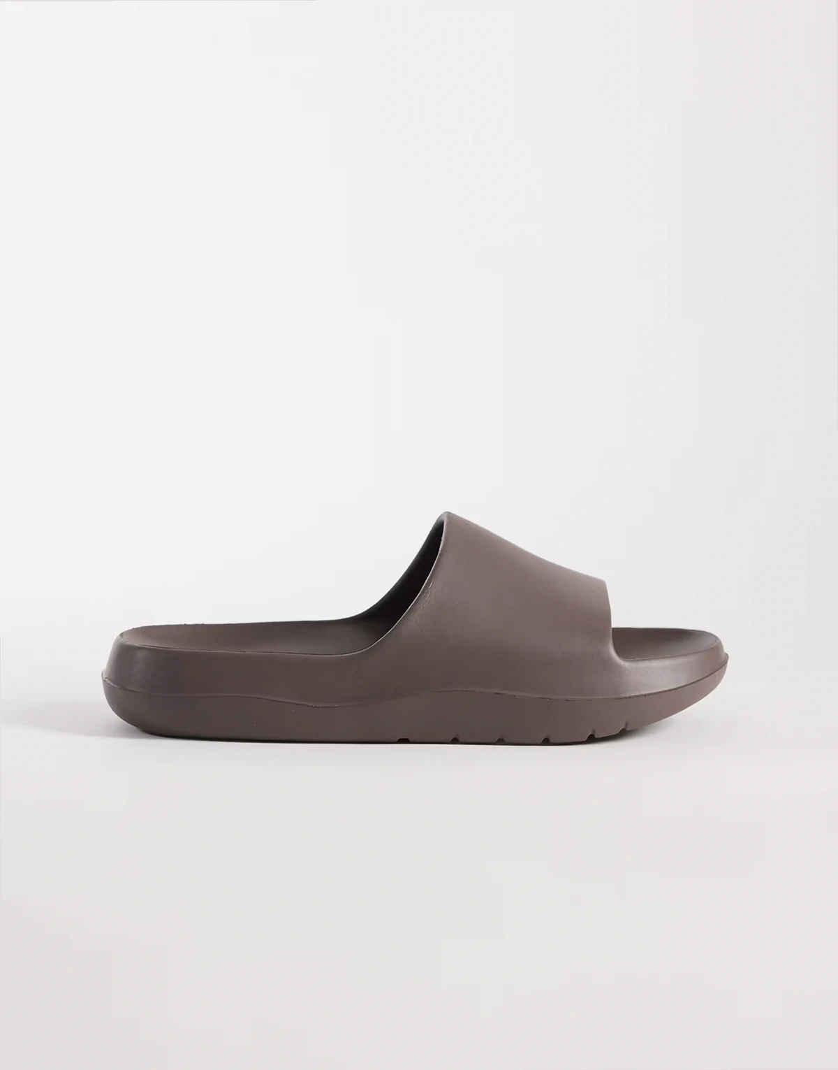 chunky slides in brown
