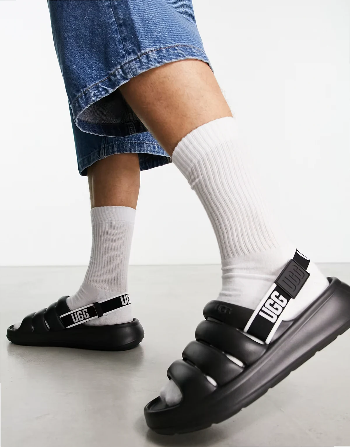 sport yeah sliders in black