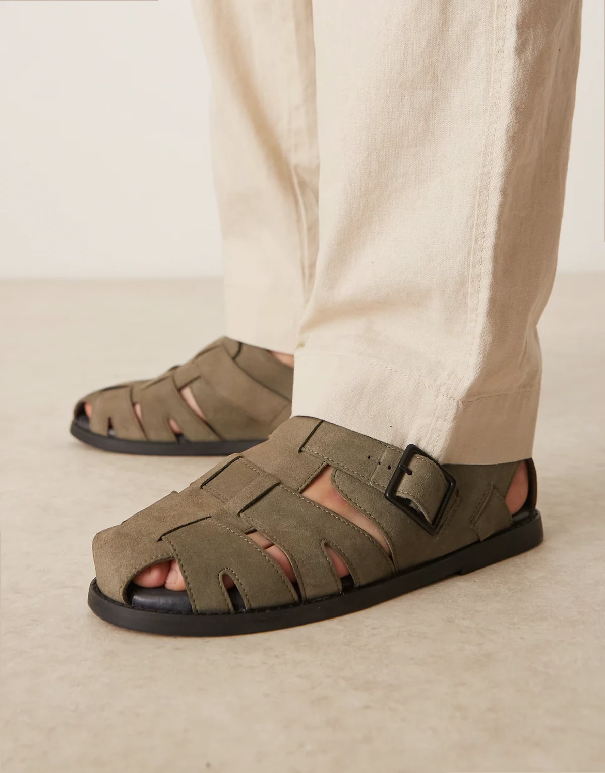 – Fischer-Sandalen aus Wildleder in Khaki