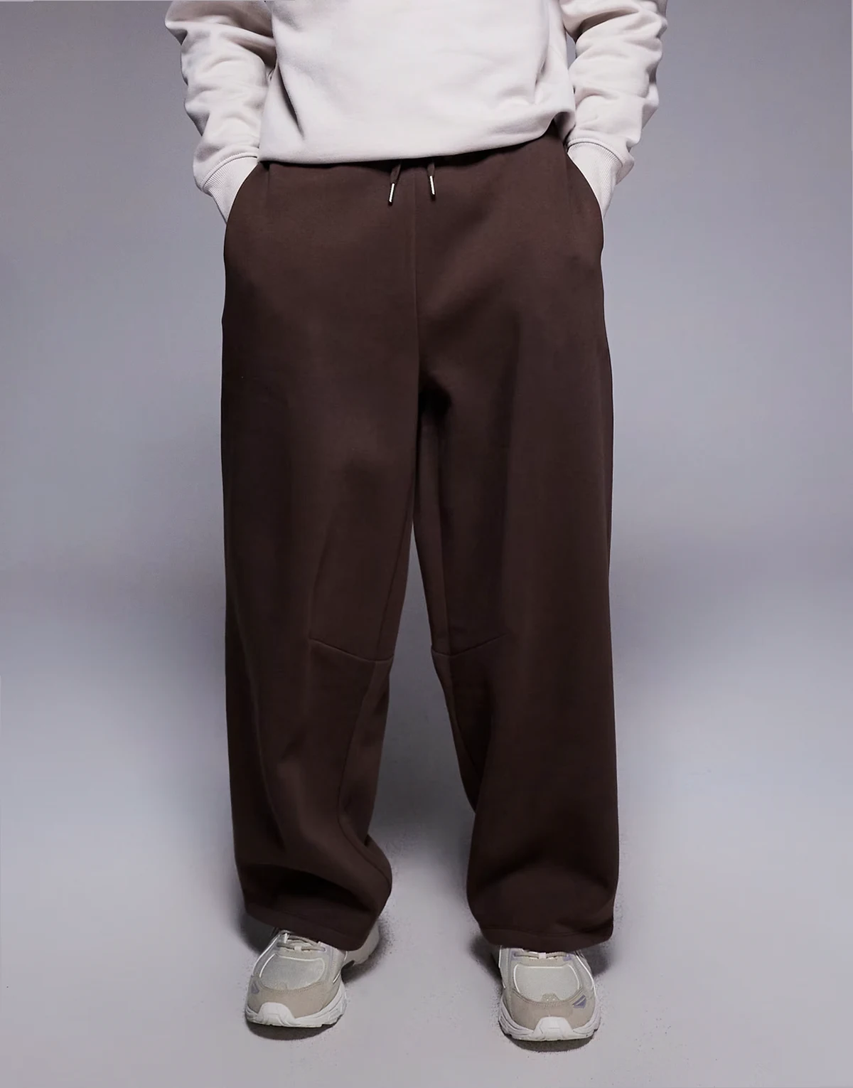 wide leg sweatpants in brown