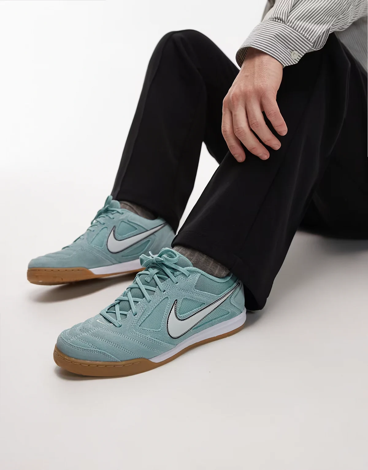 Gato sneakers in light blue