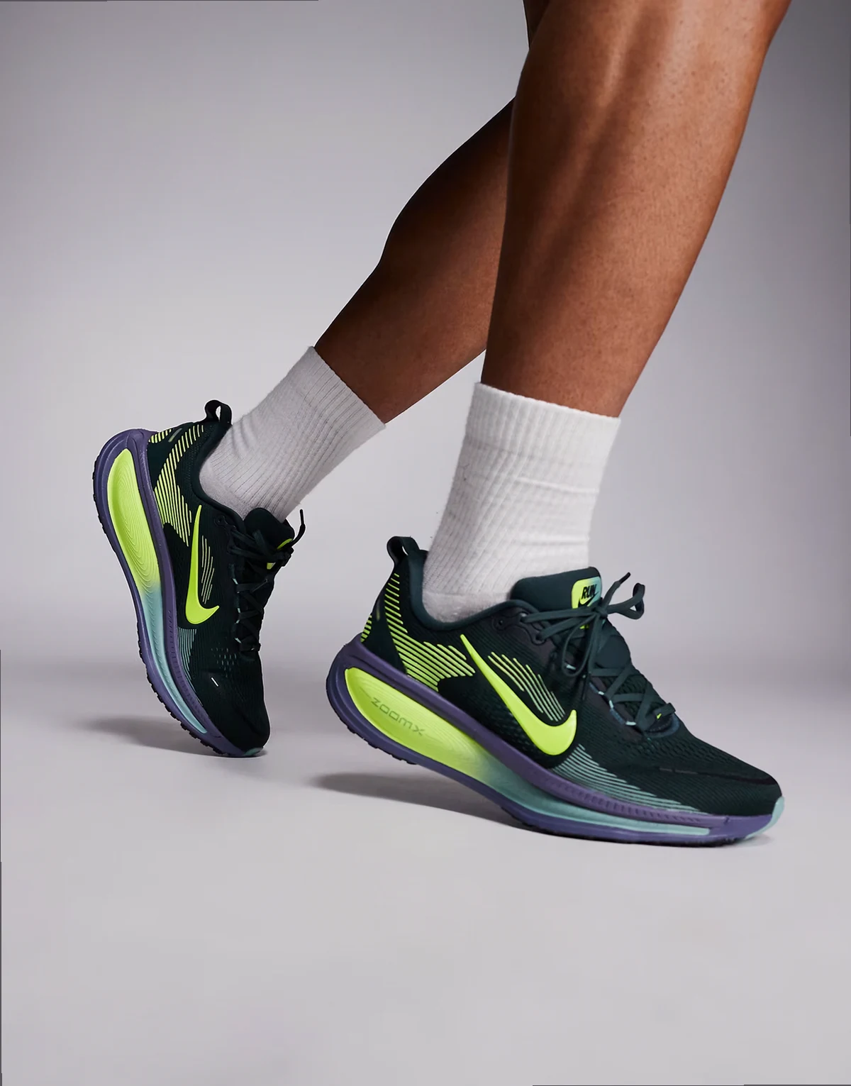 Vomero 18 sneakers in green