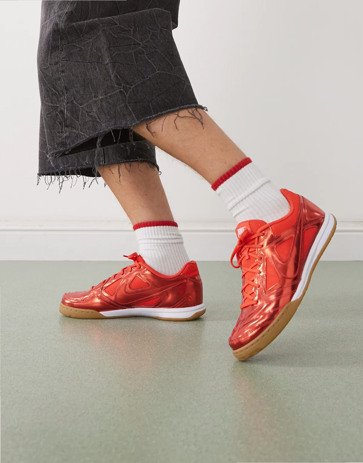 Gato sneakers in metallic red