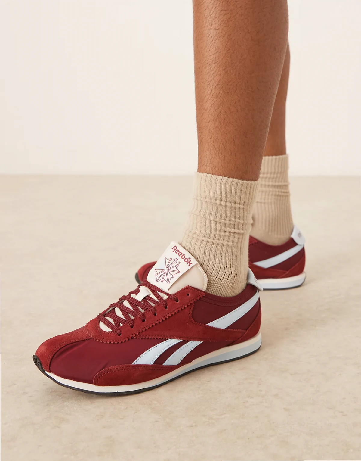 R400 sneakers in burgundy