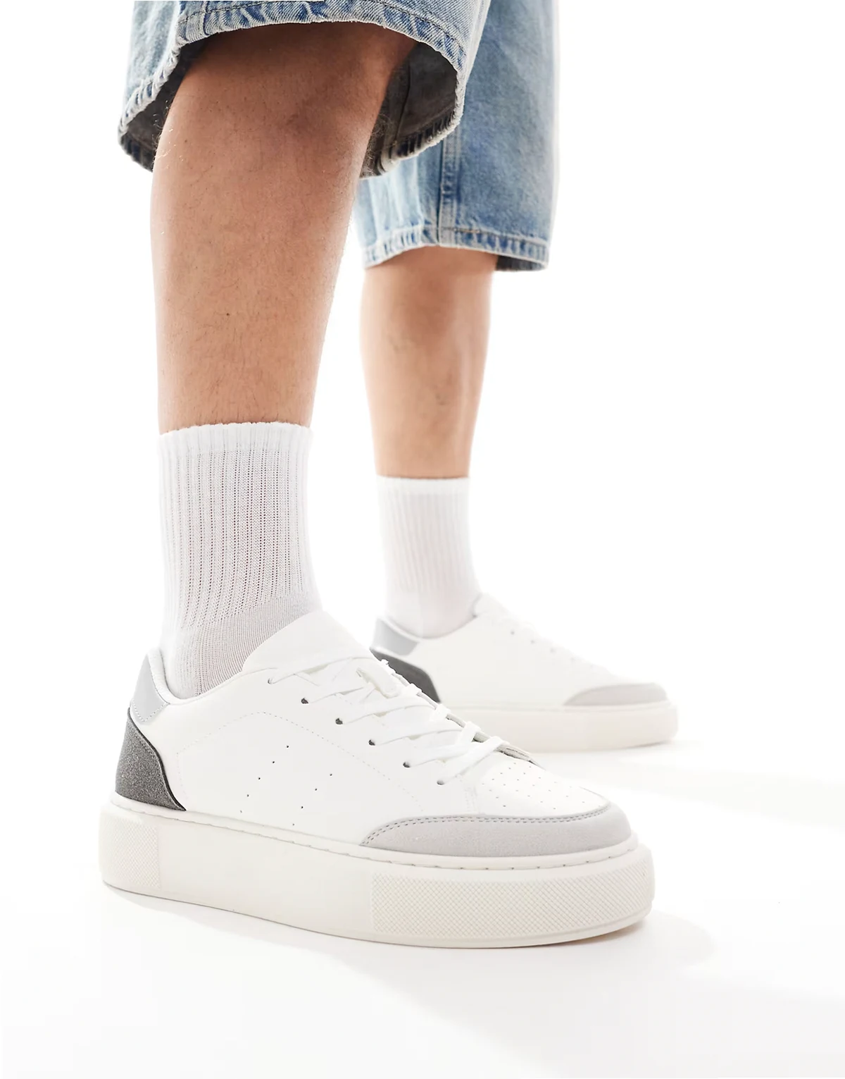 – Sneaker aus Wildledermix in Weiß mit Grau