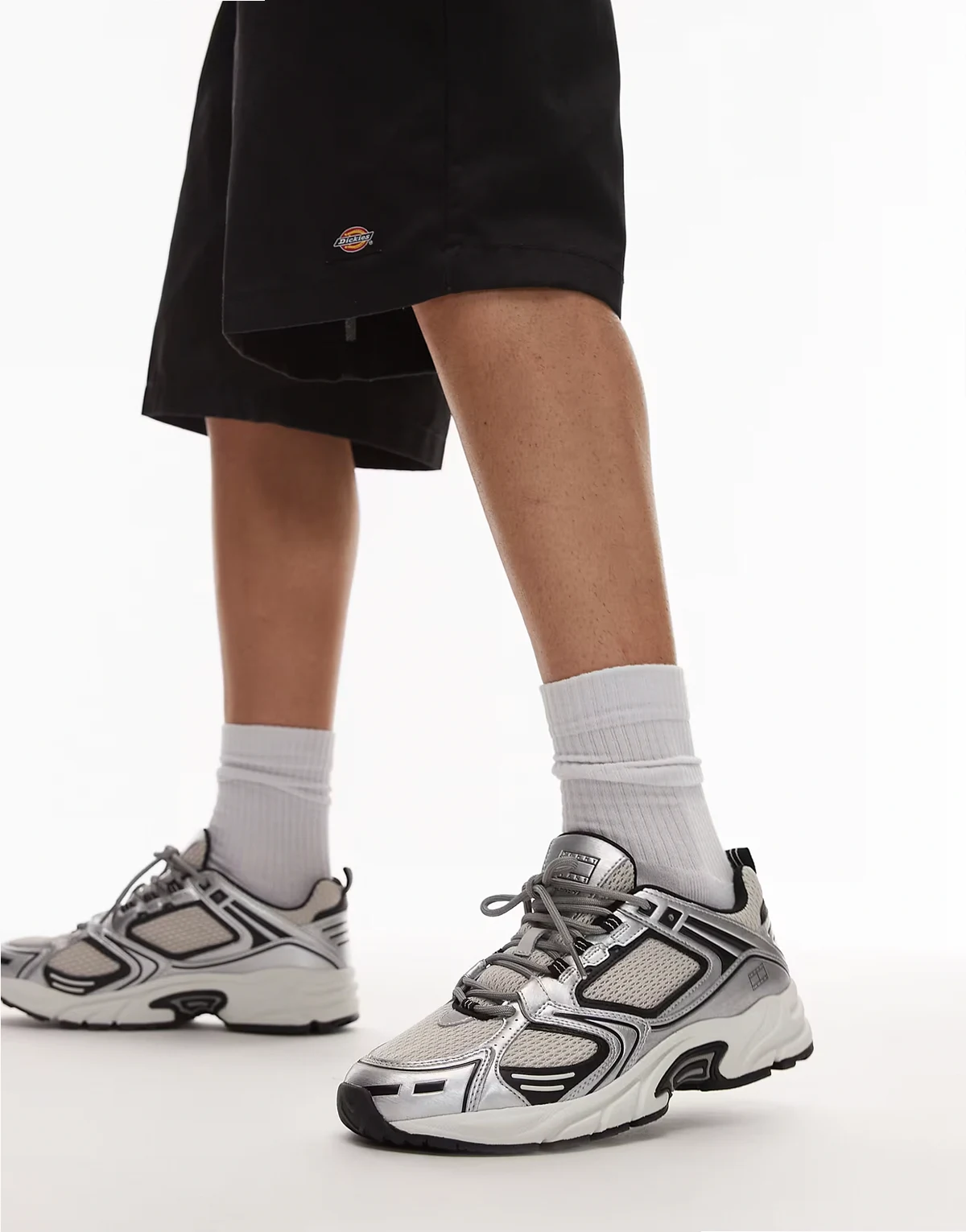 – Archive 97 – Czarne metaliczne buty sportowe