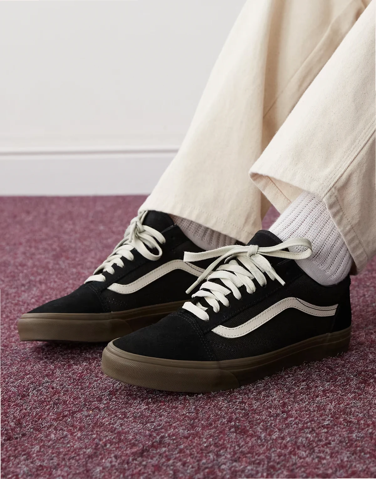 Old Skool canvas sneakers in black