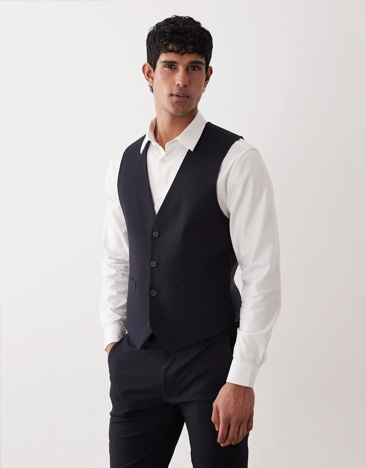 – Enge Anzugweste in Navy