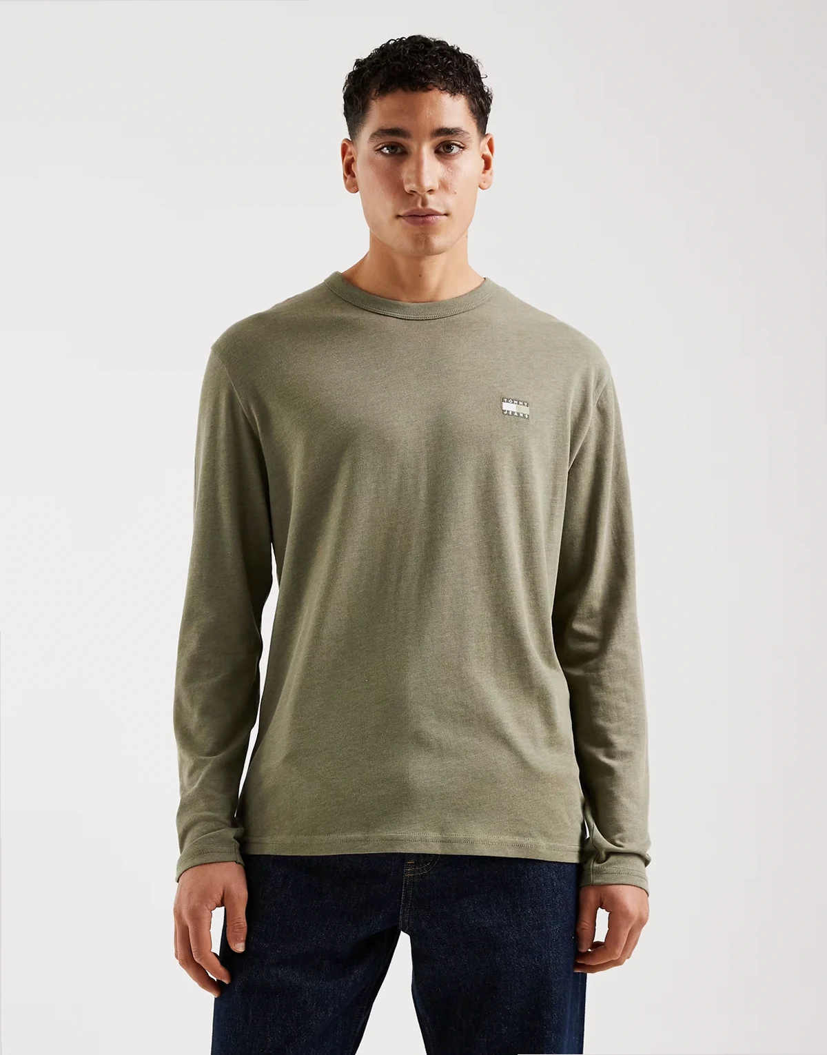 – T-shirt z długimi rękawami w kolorze khaki z naszywką z logo