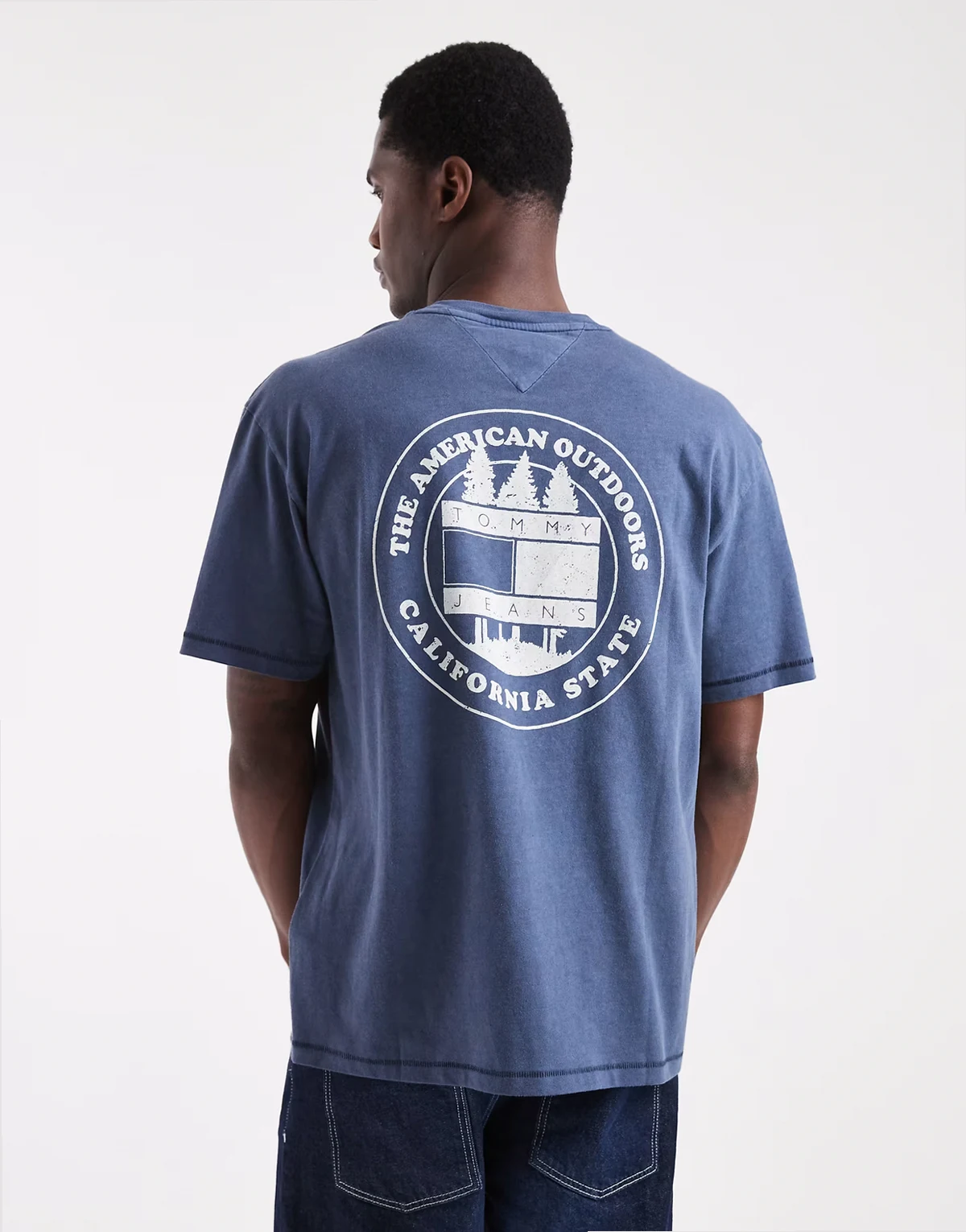 outdoor graphic chest logo T-shirt in navy
