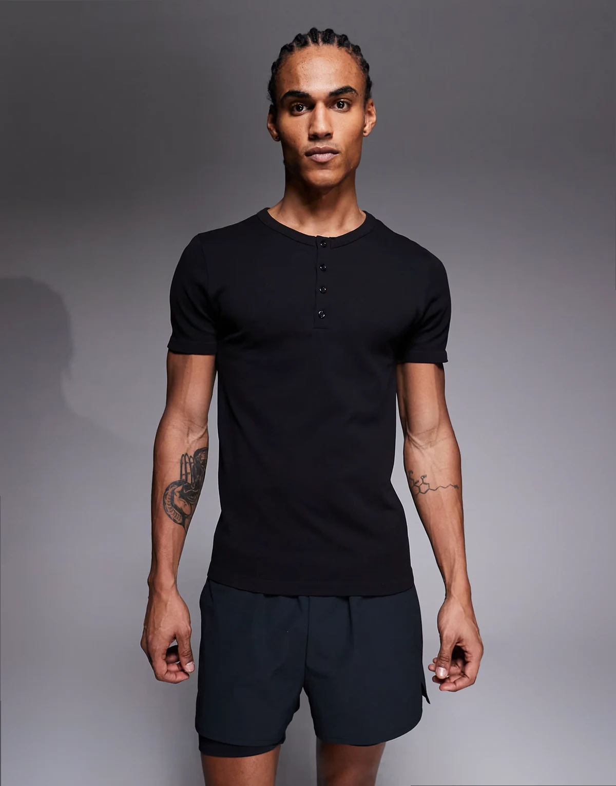 seamless rib knit slim fit henley t-shirt in black