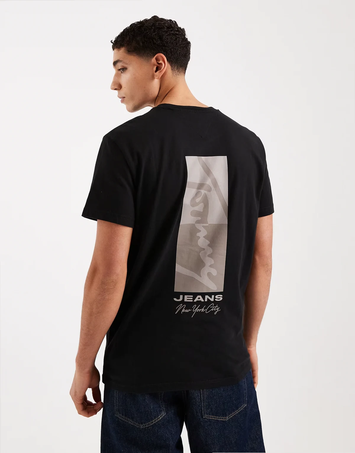 sign block t-shirt in black