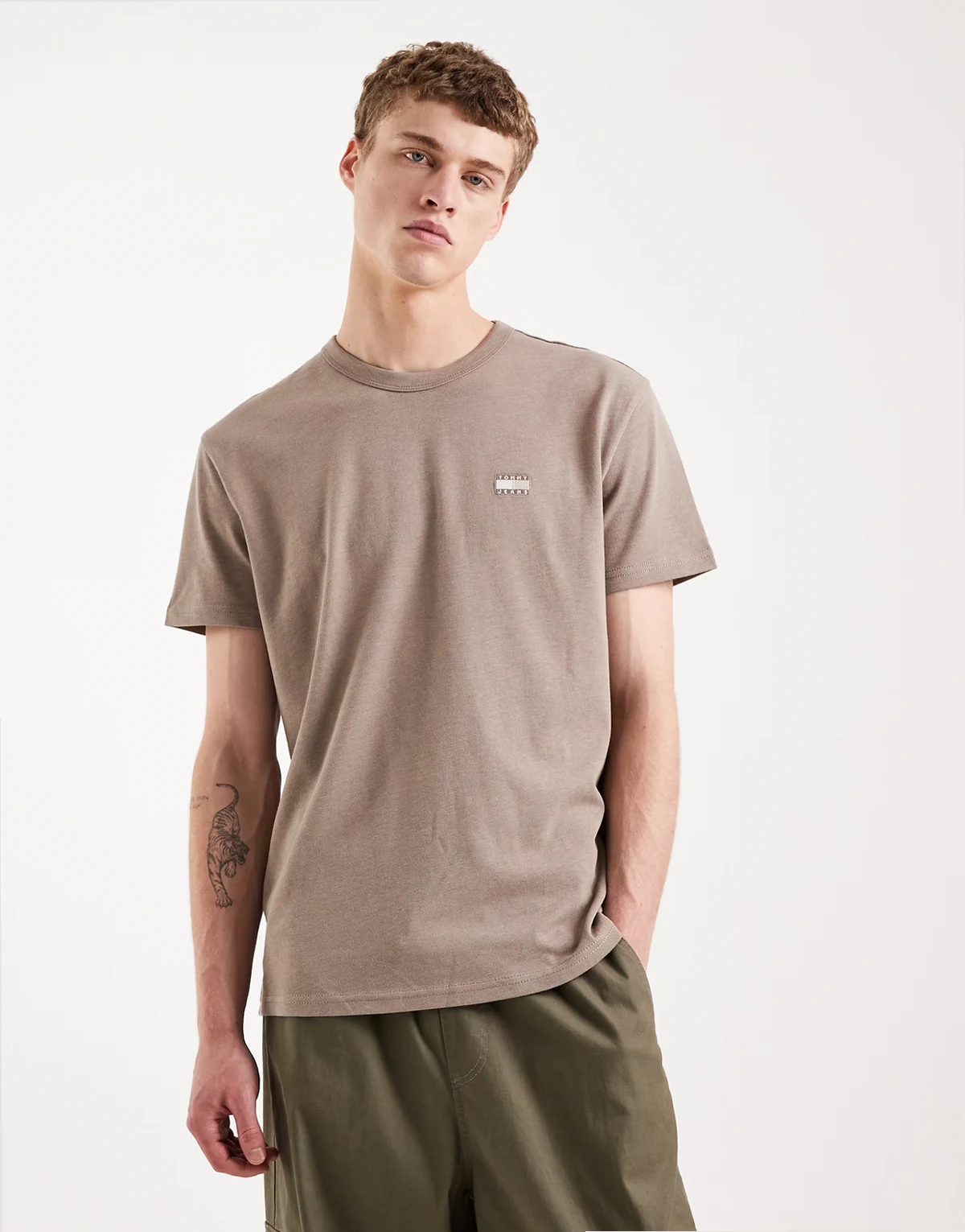 badge logo t-shirt in stone