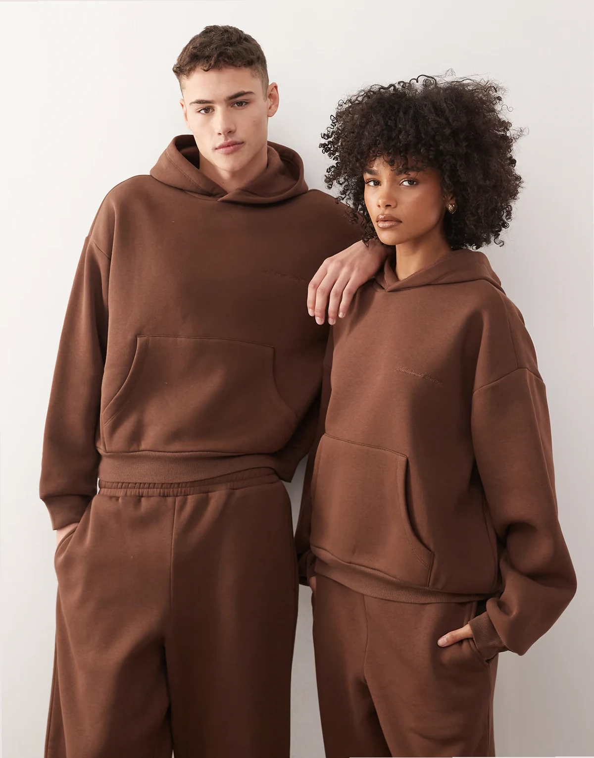 Unisex – Czekoladowa gruba bluza pudełkowa z kapturem, część zestawu