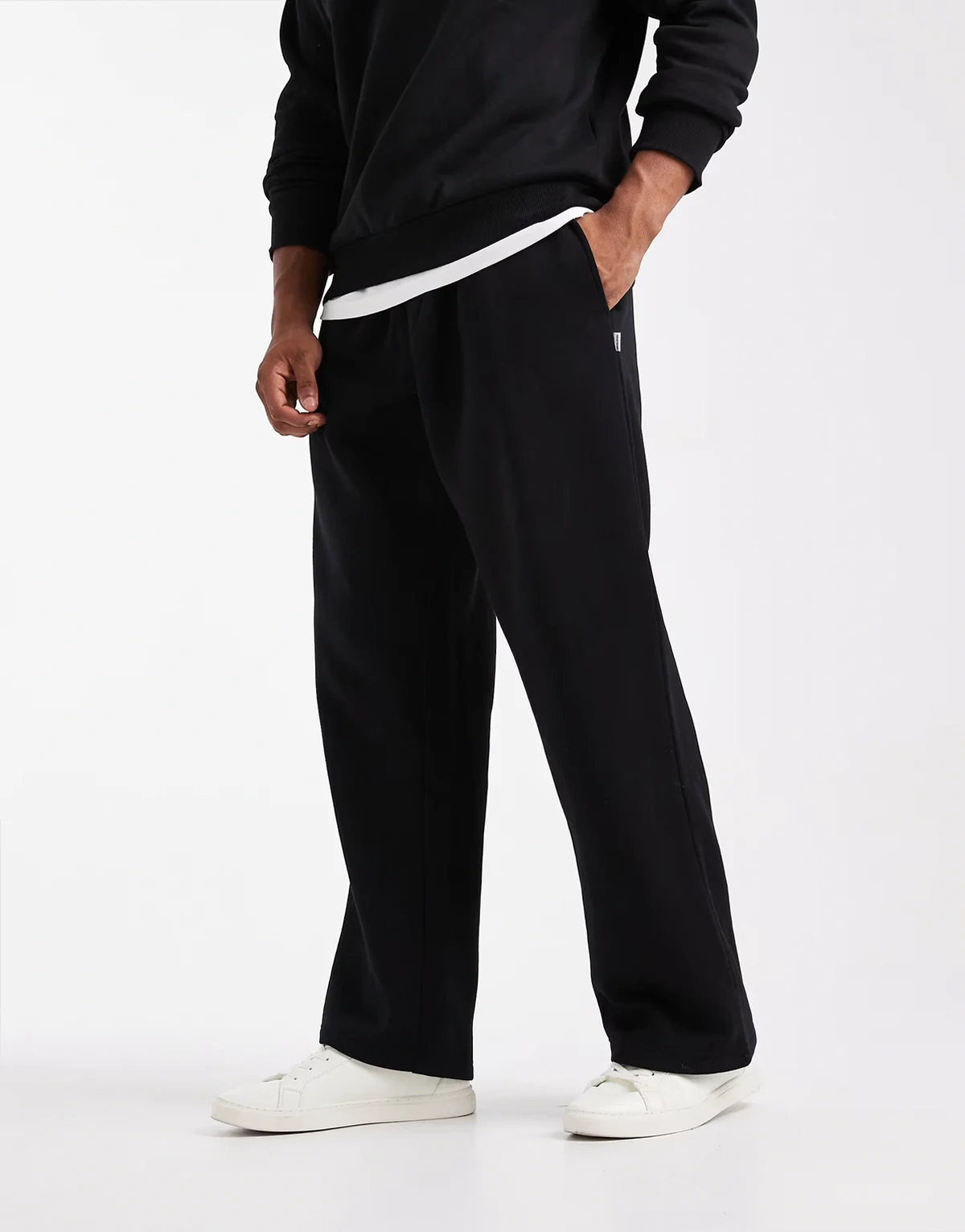 wide leg sweatpants in black