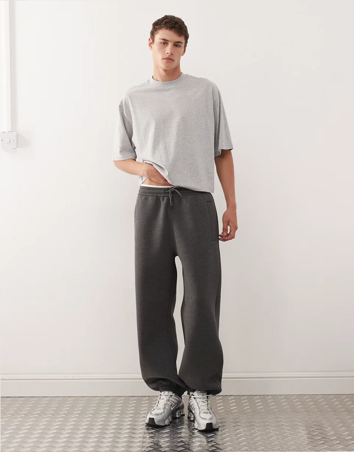 Simon sweatpants in dark heather gray scuba-style fabric