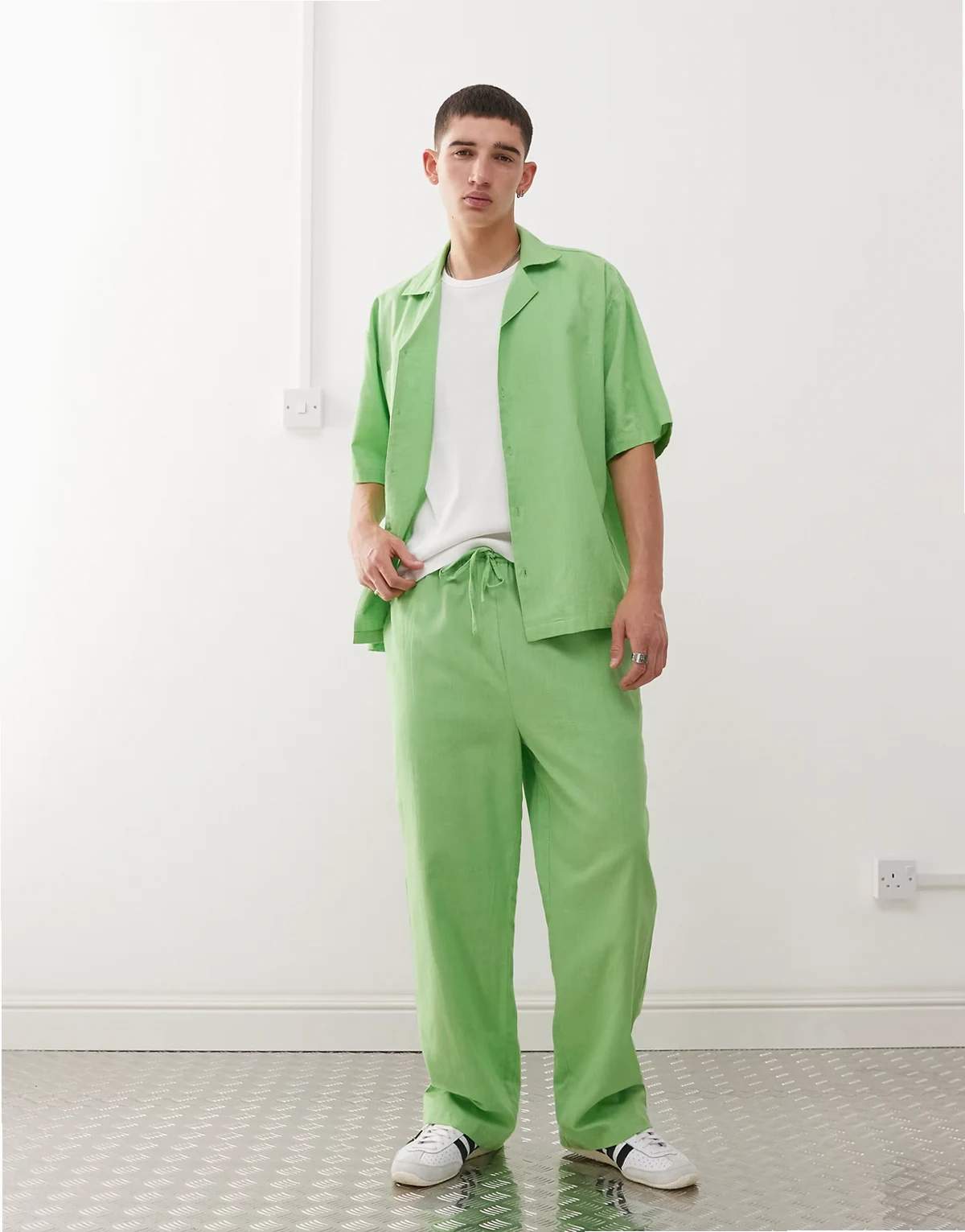 textured woven pants in light green