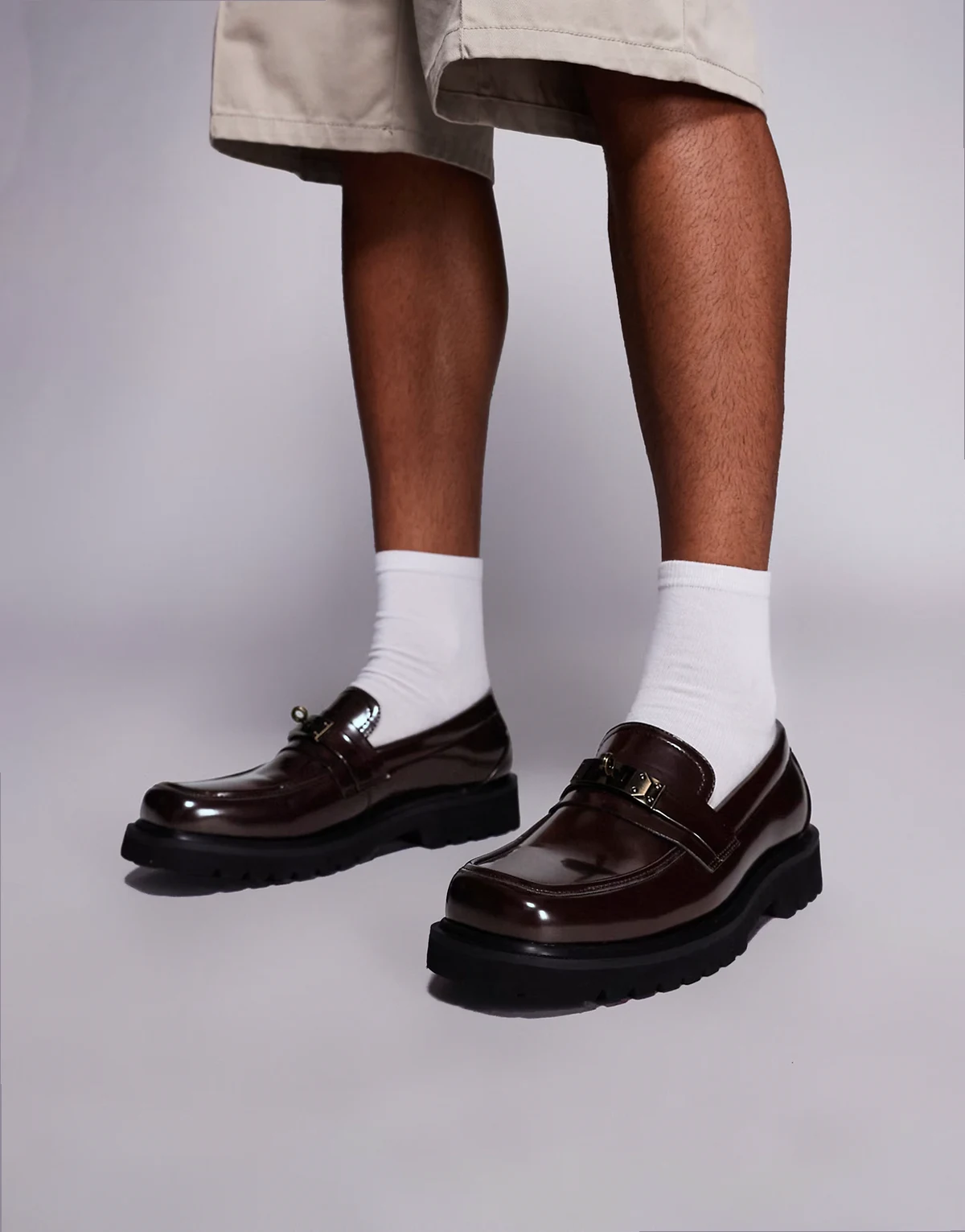 – Loafer in Burgunderrot mit eckiger Zehenpartie