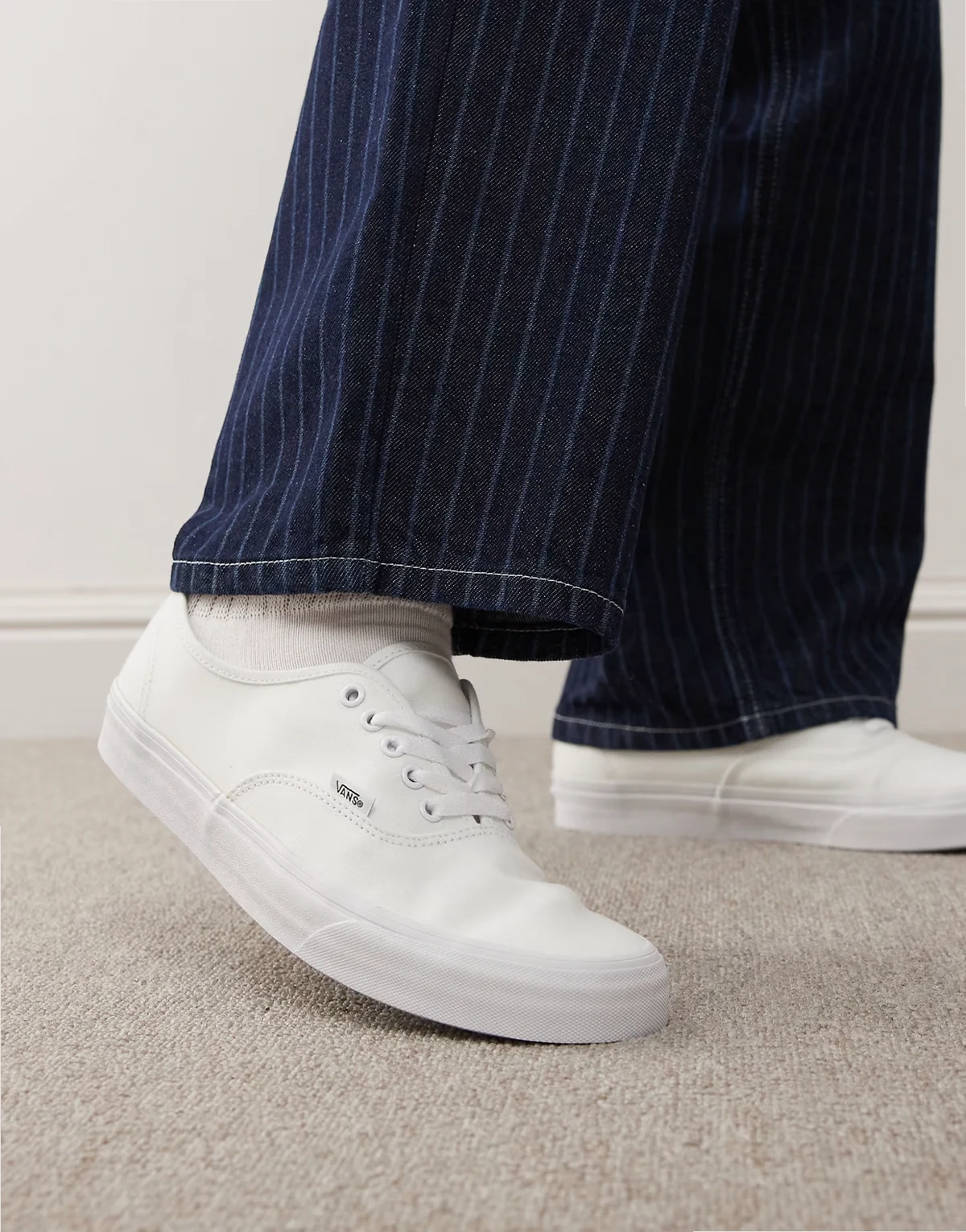 Authentic – Sneaker in Weiß