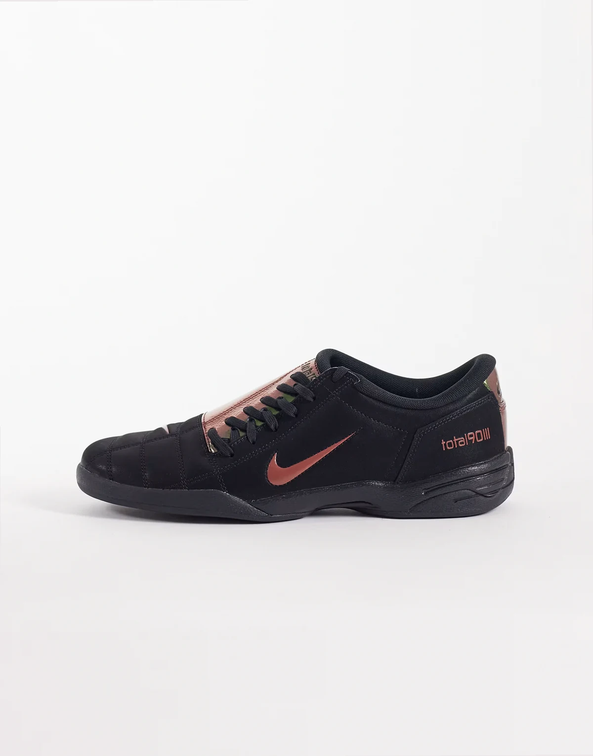 T90 PRM sneakers in black and red