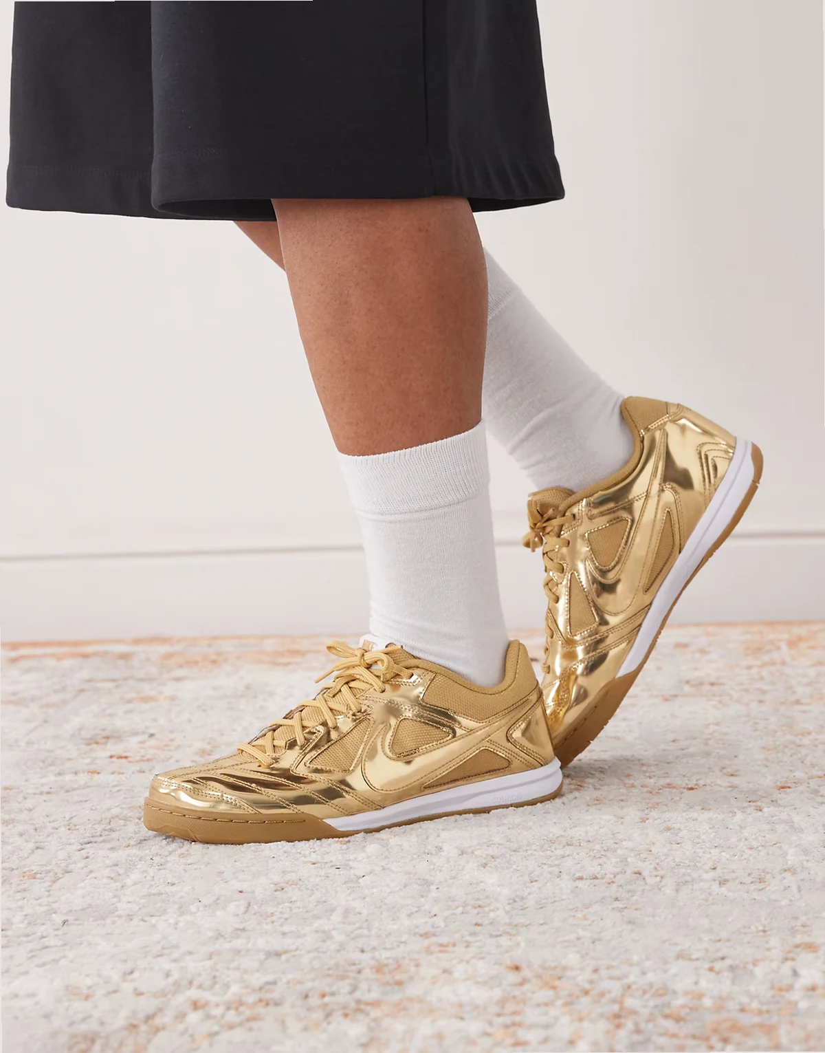 Gato sneakers in gold