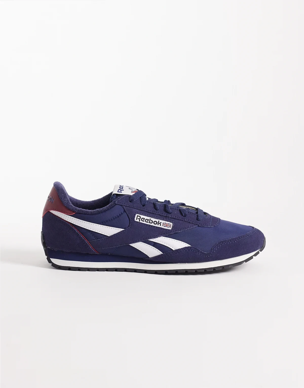 Classic AZ sneakers in navy and white