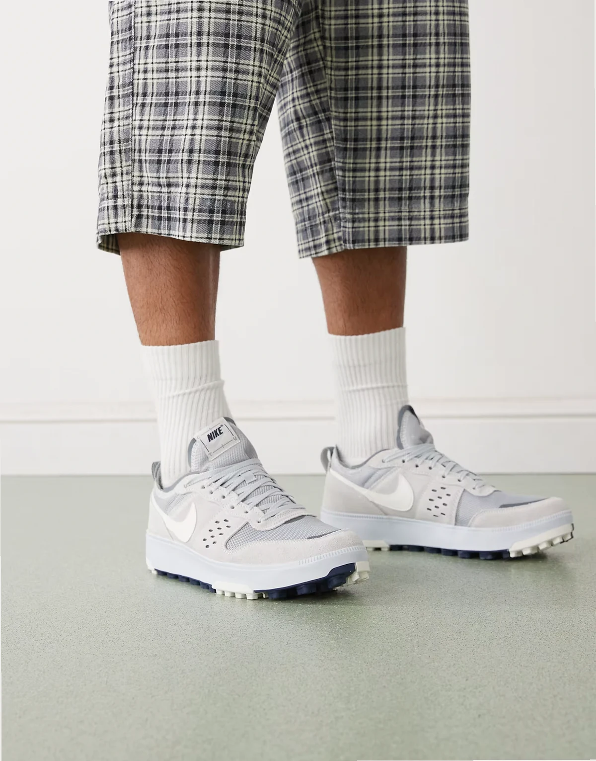 C1TY sneakers in light gray and off white