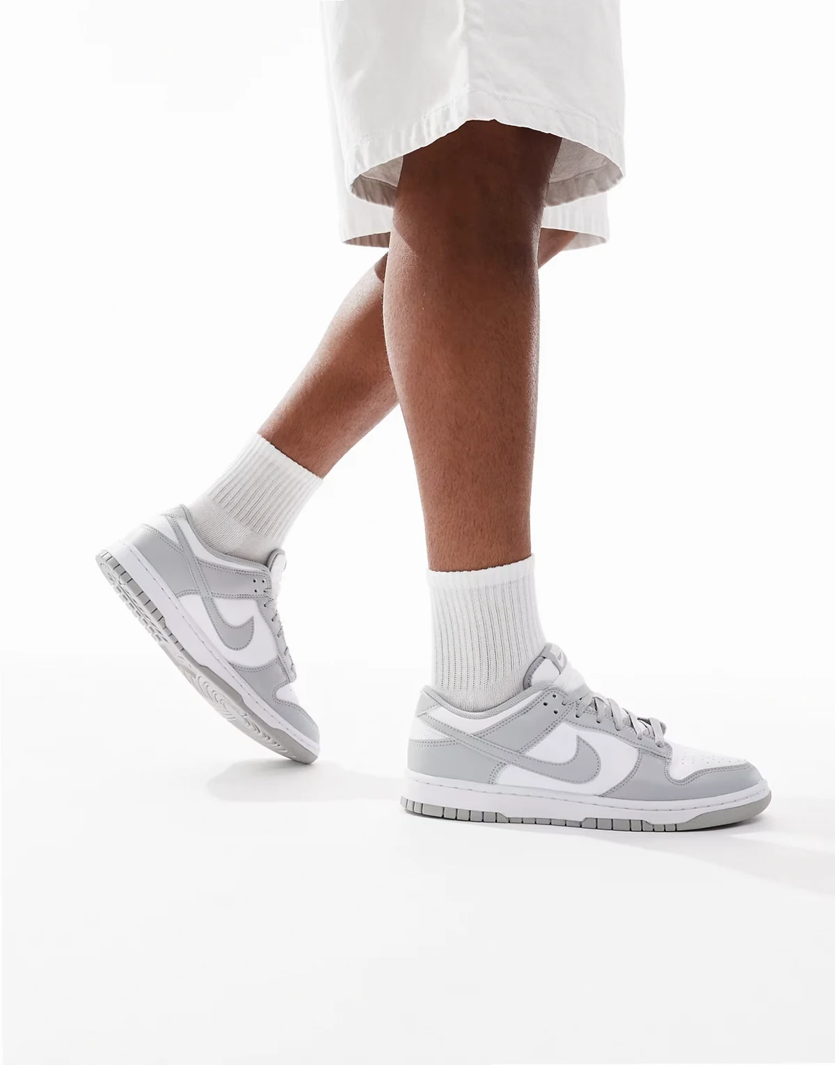 Dunk Low Retro sneakers in gray & white
