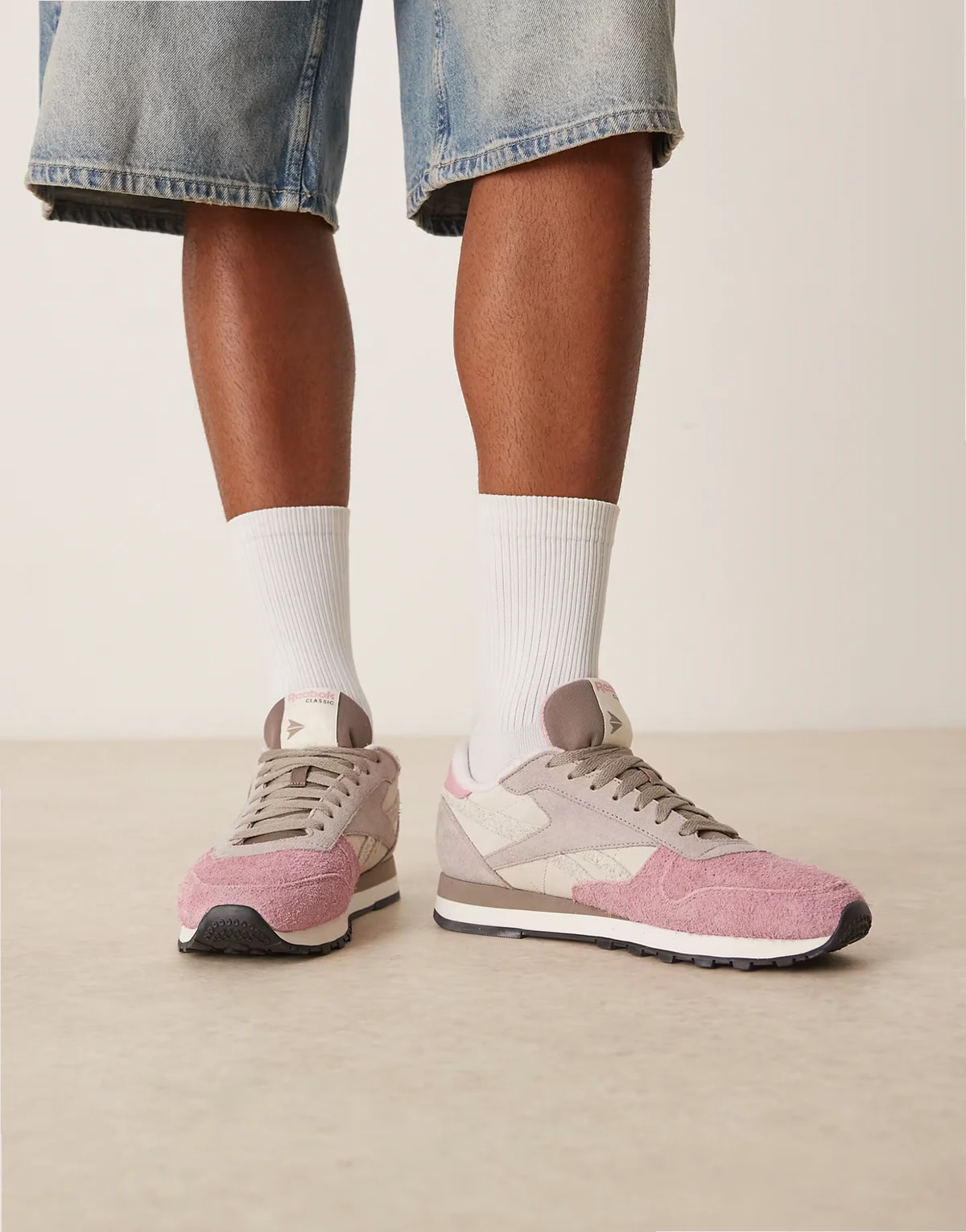 Classic leather sneakers in pink and gray